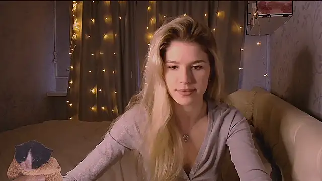 Snapshot of Melissa_smith_ chatting on 11/23/25, 12:05 Melissa smith online show from 11/23/25, 12:05