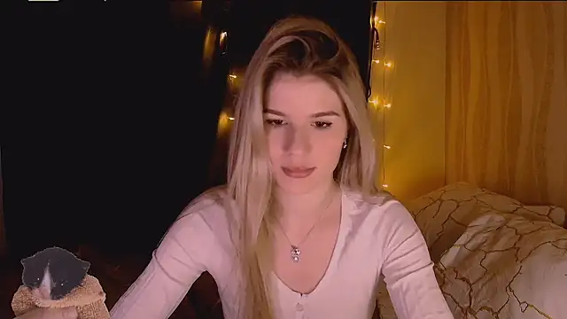 Snapshot of Melissa_smith_ chatting on 11/30/25, 01:04 Melissa smith online show from 11/30/25, 01:04