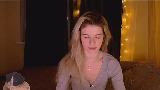 Snapshot of Melissa_smith_ chatting on 12/04/25, 02:26 Melissa smith online show from 12/04/25, 02:26