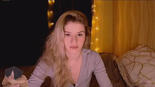 Snapshot of Melissa_smith_ chatting on 12/05/25, 03:41 Melissa smith online show from 12/05/25, 03:41