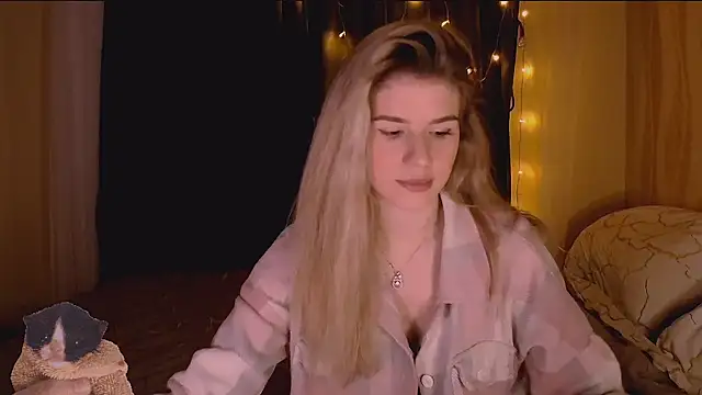 Snapshot of Melissa_smith_ chatting on 12/15/25, 01:59 Melissa smith online show from 12/15/25, 01:59