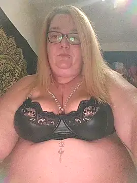 diosacurvy1984 online show from 11/05/25, 10:54