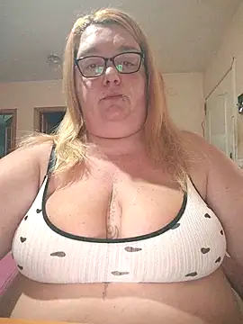 diosacurvy1984 online show from 11/10/25, 07:51