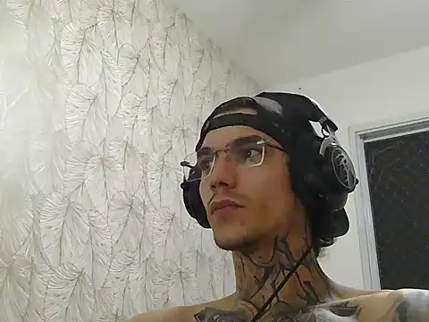 Snapshot of smokingink chatting on 04/25/26, 01:41 smokingink online show from 04/25/26, 01:41