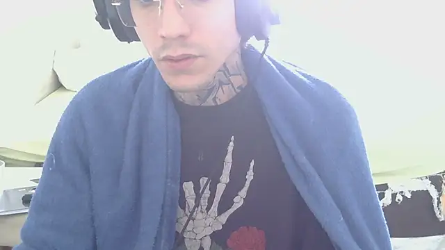 Snapshot of smokingink chatting on 06/02/26, 01:46 smokingink online show from 06/02/26, 01:46