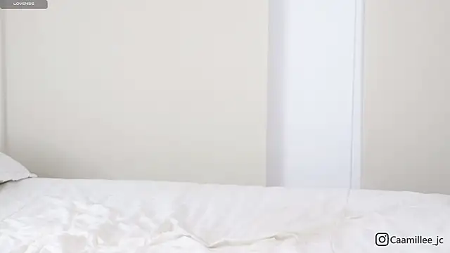 caamillee  online show from 01/08/26, 02:58