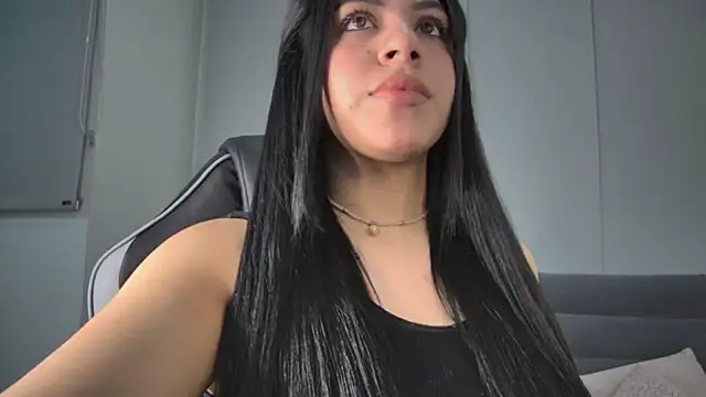 Snapshot of AmandaBrooks_18 chatting on 03/22/26, 01:20 AmandaBrooks 18 online show from 03/22/26, 01:20