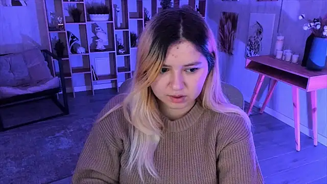 DiaAngell online show from 10/18/25, 07:36