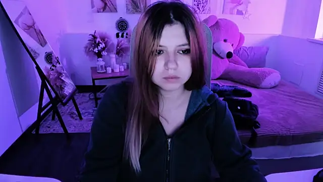 DiaAngell online show from 04/26/26, 07:55