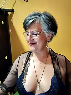 ilonna2025 online show from 06/25/26, 05:56