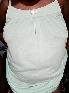 Snapshot of Lovely_WINDI chatting on 11/05/25, 05:46 Lovely WINDI online show from 11/05/25, 05:46