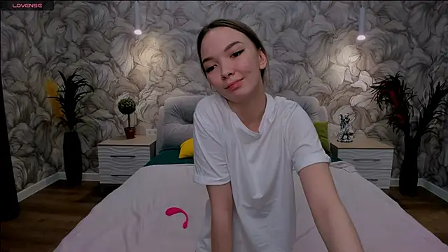 SusannJohnson online show from 02/23/25, 02:57