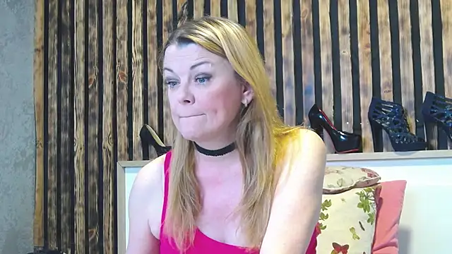 Kisi Lovi online show from 05/15/26, 08:54