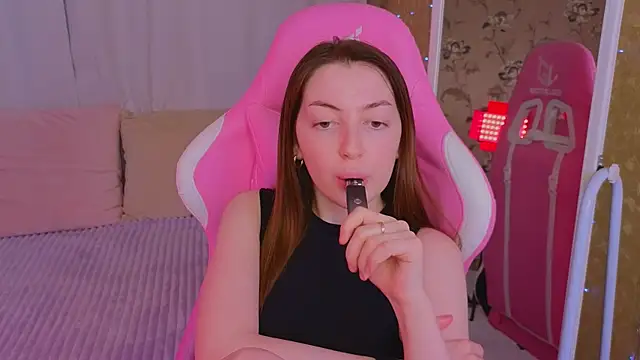 Ann moon   online show from 03/15/25, 06:54