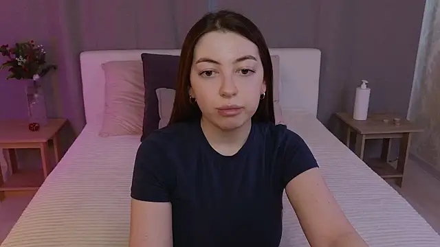 Snapshot of Ann_moon__ chatting on 03/18/26, 01:25 Ann moon online show from 03/18/26, 01:25