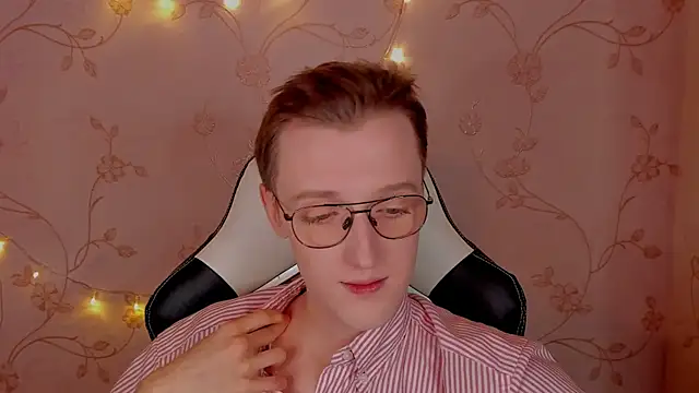 Snapshot of BlondiePrins chatting on 01/18/25, 05:59 BlondiePrins online show from 01/18/25, 05:59