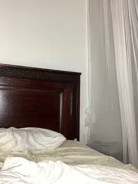 madell online show from 10/20/25, 02:23