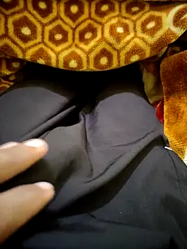 Snapshot of 08uhj chatting on 02/03/26, 04:43 08uhj online show from 02/03/26, 04:43