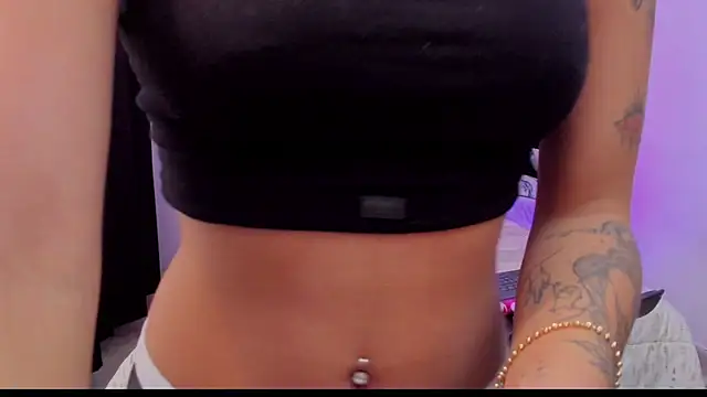 Snapshot of Paulina_Lopezz chatting on 04/14/26, 08:59 Paulina Lopezz online show from 04/14/26, 08:59
