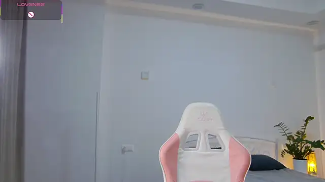 GiKarerra online show from 11/28/25, 09:17