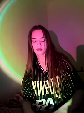 Snapshot of RayWillliams chatting on 11/21/25, 09:13 RayWillliams online show from 11/21/25, 09:13