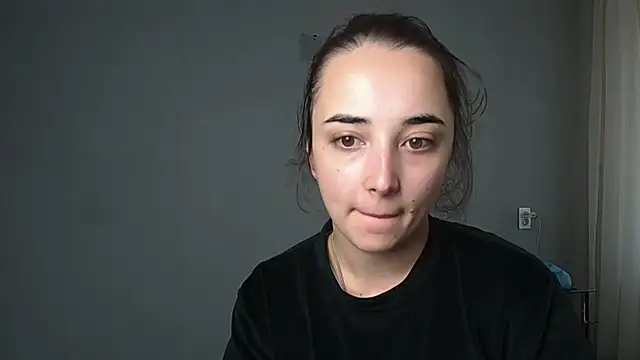 Eva Gloryy online show from 10/19/25, 11:22