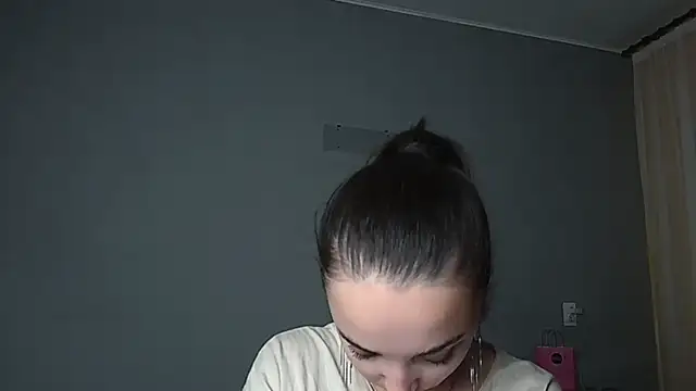 Eva Gloryy online show from 06/12/26, 01:10