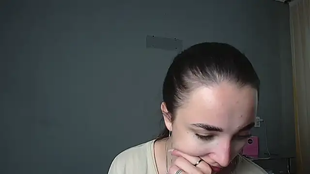 Eva Gloryy online show from 06/23/26, 09:40