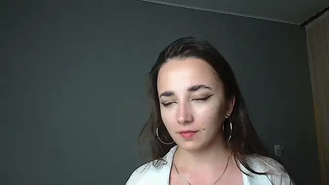 Eva Gloryy online show from 06/23/26, 09:46