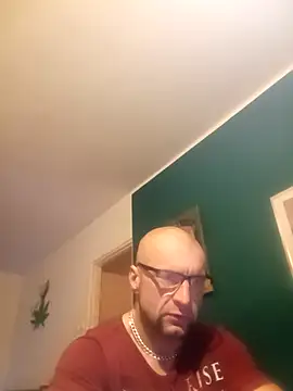 Snapshot of bobbuilder77pl chatting on 02/18/25, 07:19 bobbuilder77pl online show from 02/18/25, 07:19