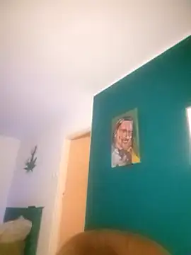 Snapshot of bobbuilder77pl chatting on 02/18/25, 10:47 bobbuilder77pl online show from 02/18/25, 10:47