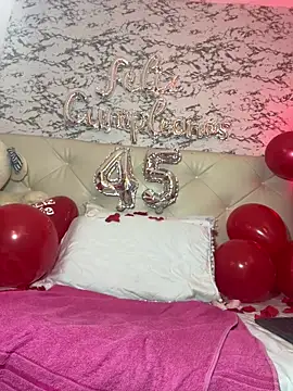 Snapshot of Lili__taylor chatting on 02/04/26, 10:58 Lili taylor online show from 02/04/26, 10:58