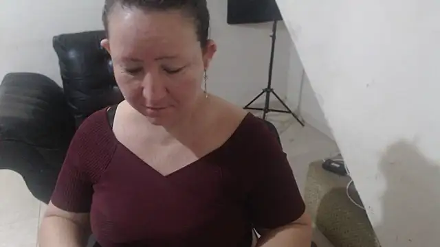 Yohis Kiut25 online show from 10/30/25, 01:18