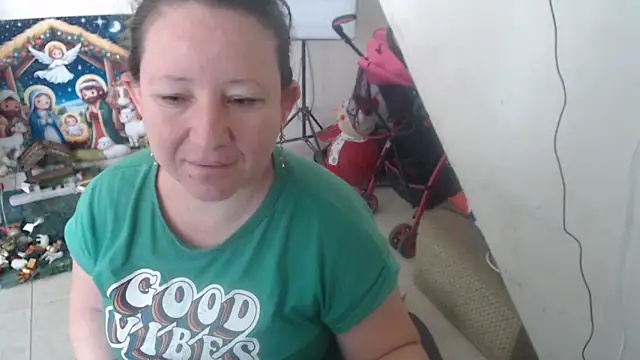 Yohis Kiut25 online show from 11/25/25, 06:41