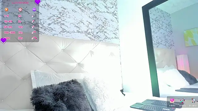 viktoria davis  online show from 02/11/25, 10:07