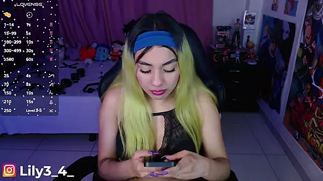 lily3 4 online show from 06/17/26, 07:11