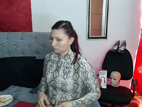 Snapshot of sachaclinford chatting on 02/12/26, 06:14 sachaclinford online show from 02/12/26, 06:14