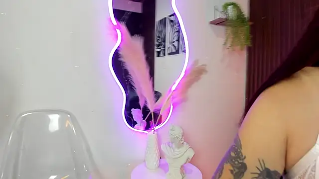 Georgina caruso online show from 03/12/25, 08:10