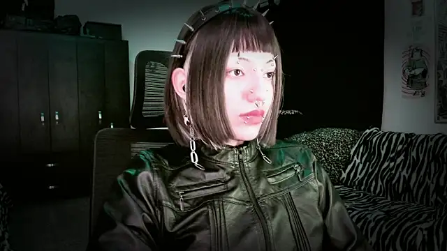 roxy toxic online show from 04/28/26, 01:26