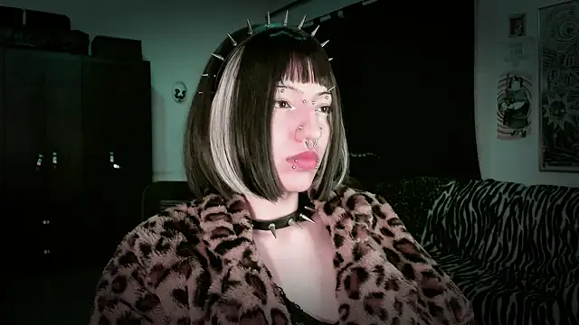 roxy toxic online show from 05/14/26, 12:17