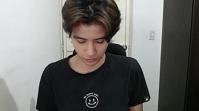 Snapshot of Dha_lia0 chatting on 01/23/25, 06:28 Dha lia0 online show from 01/23/25, 06:28