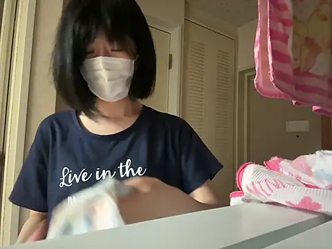 Snapshot of riri_riri_jp chatting on 07/07/26, 10:19 riri riri jp online show from 07/07/26, 10:19