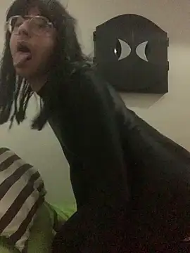 Snapshot of sofia_esclava chatting on 10/27/25, 10:25 sofia esclava online show from 10/27/25, 10:25