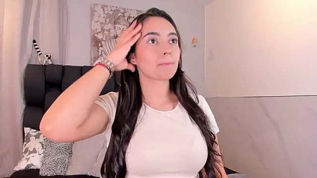 Snapshot of miss_hellen2 chatting on 03/14/26, 02:39 miss hellen2 online show from 03/14/26, 02:39