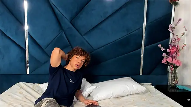 Snapshot of DanteAndKyle chatting on 02/07/25, 12:50 DanteAndKyle online show from 02/07/25, 12:50