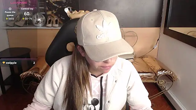 Kitten Cam online show from 10/15/25, 10:10