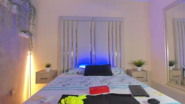 Liincostelloo online show from 02/13/25, 07:42