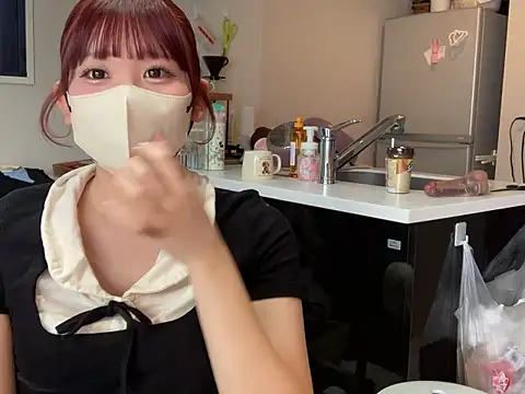 Snapshot of shina_mo_n_ch chatting on 04/28/26, 03:22 shina mo n ch online show from 04/28/26, 03:22
