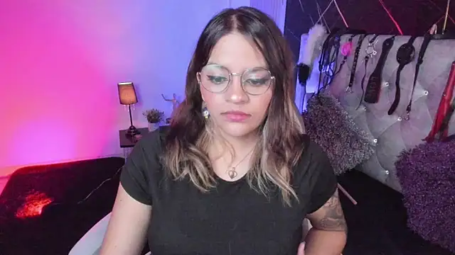 victoria  floyd online show from 05/01/26, 09:41
