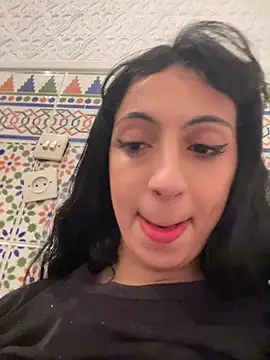 Snapshot of majdolin78 chatting on 02/20/25, 10:59 majdolin78 online show from 02/20/25, 10:59